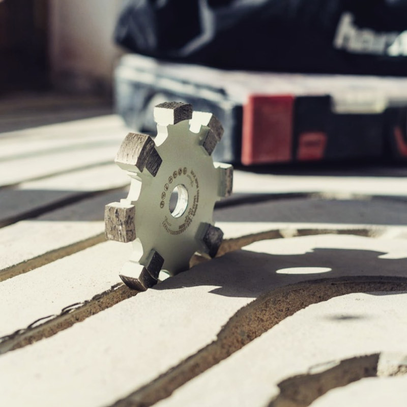 Fußbodenheizung Fräsen Adam Ciba - Unternehmensvorstellung